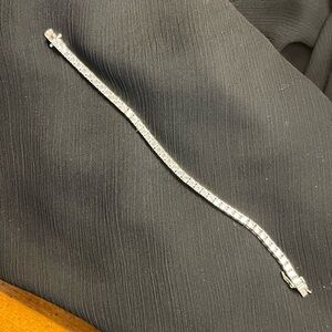 Elegant Diamonique tennis bracelet silver